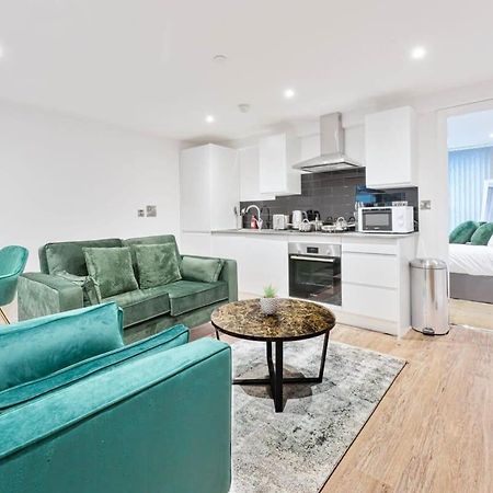 Modern 1 Bed Apartment In Burton-On-Trent Extérieur photo