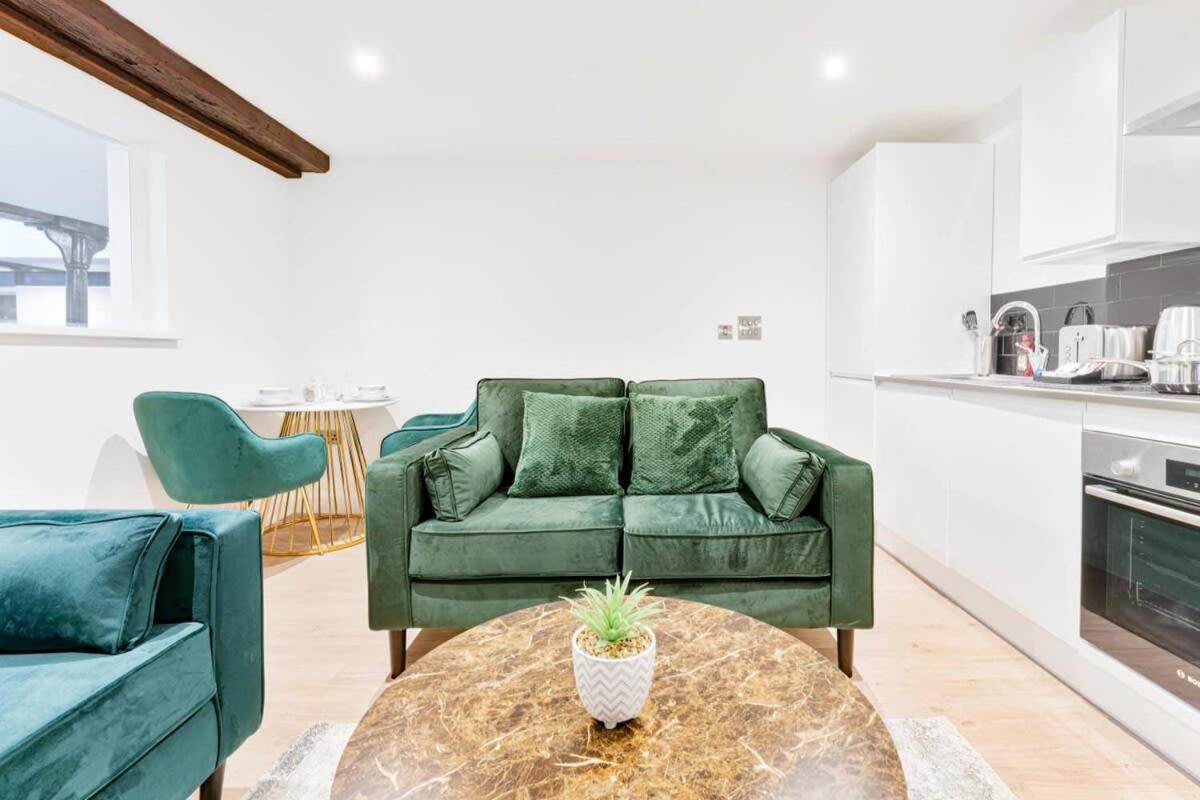 Modern 1 Bed Apartment In Burton-On-Trent Extérieur photo